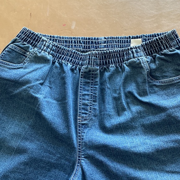 ERIKA Jeans w/Elastic Waistband, Embroidered Design on Legs - Picture 3 of 7